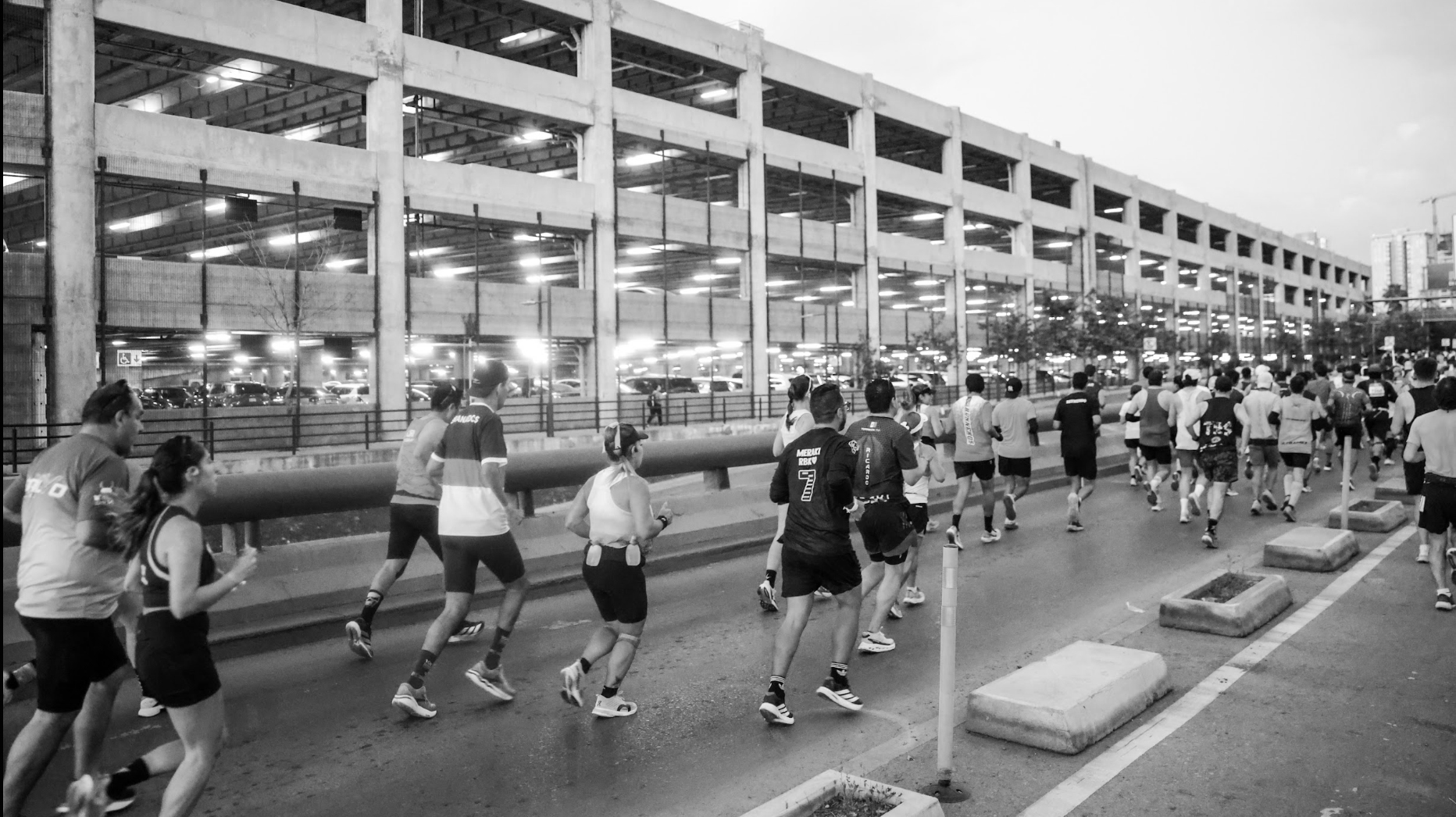 Corredores del Maratón Powerade Monterrey